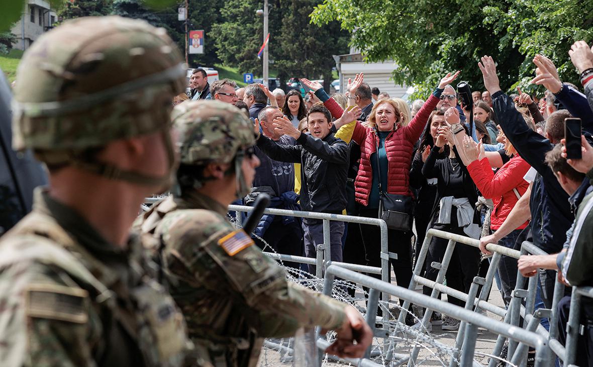 В Сербии сообщили о столкновениях протестующих с силами НАТО в Косове