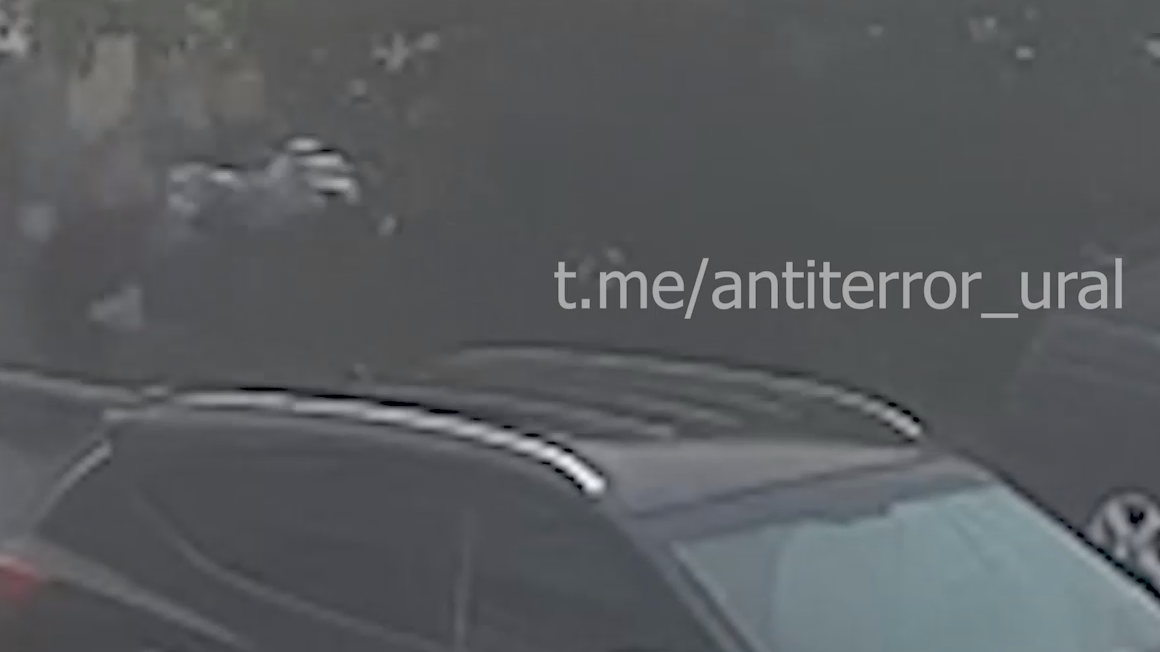 Осужденные за попытку поджечь военкомат сбежали из СИЗО через кладбище