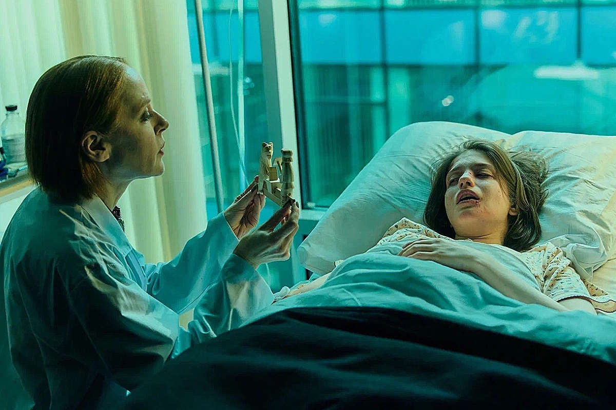Наталья Рогожкина и Анна Чиповская на съемках сериала «Игра в прятки»