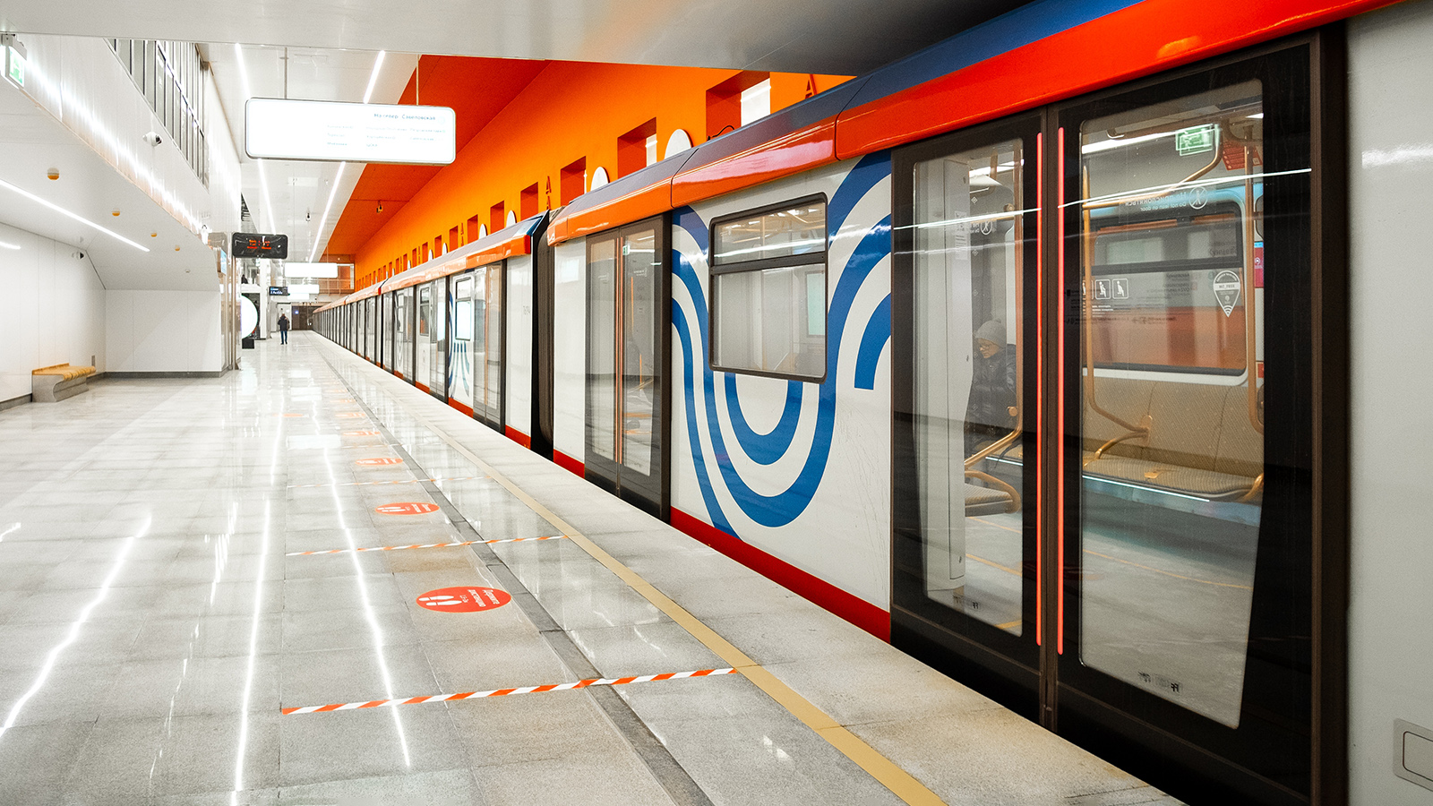 В Москве оштрафовали напавшую на пассажирку в метро 60-летнюю женщину