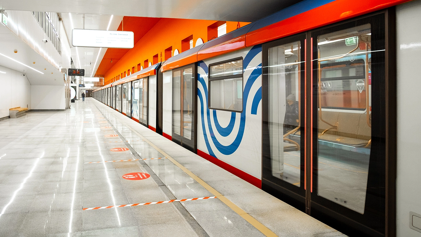 В Москве оштрафовали напавшую на пассажирку в метро 60-летнюю женщину