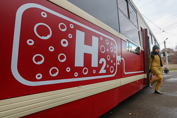 Гибрид на рельсах: как выглядит первый в России водородный трамвай