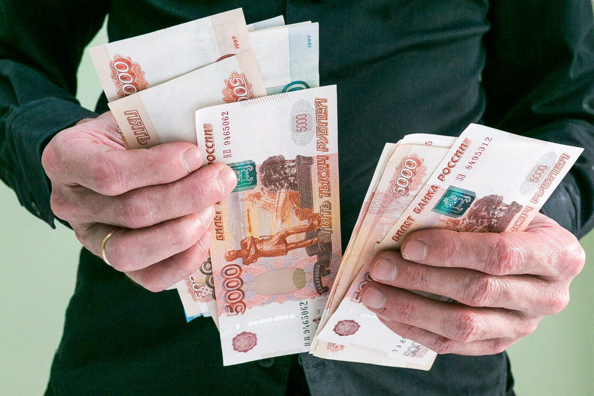 Сотни миллионов рублей правительство выделит крупным предприятиям.