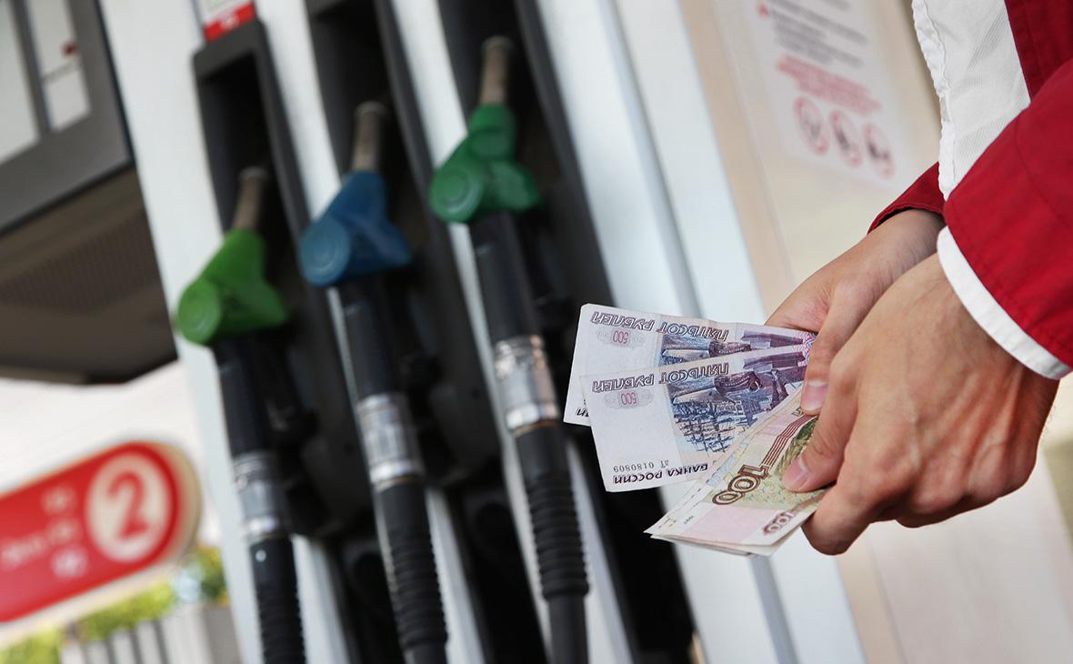 ФАС оштрафует дочки ЛУКОЙЛа в двух регионах за завышение цен на бензин