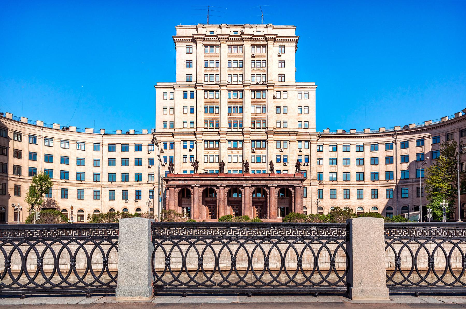 Здание Московского государственного технического университета имени Н. Э. Баумана