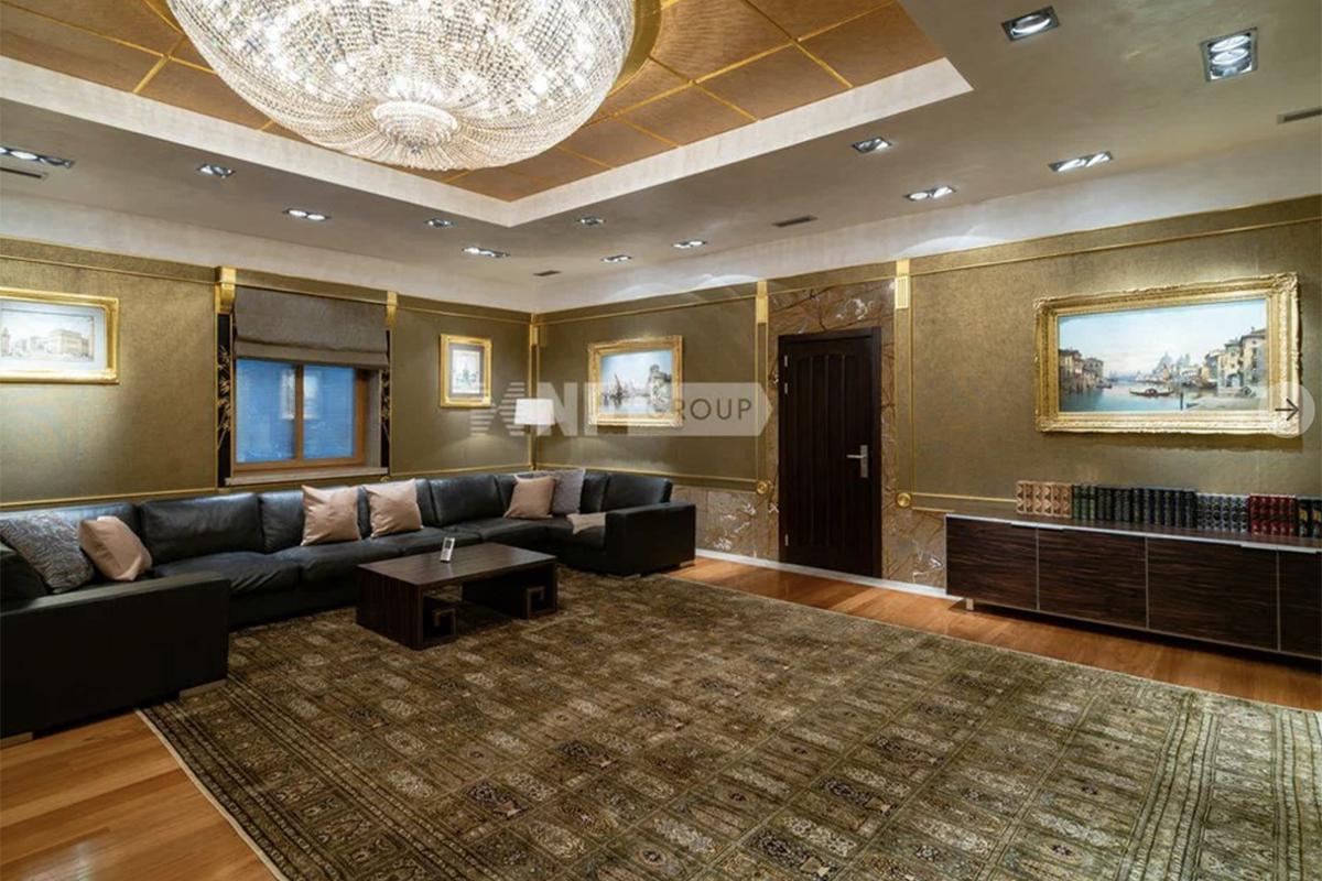 Как выглядят самые дорогие продающиеся в мегаполисах России дома