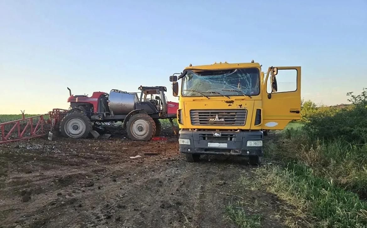 В ЛНР два человека погибли при ударе дронов по сельхозтехнике