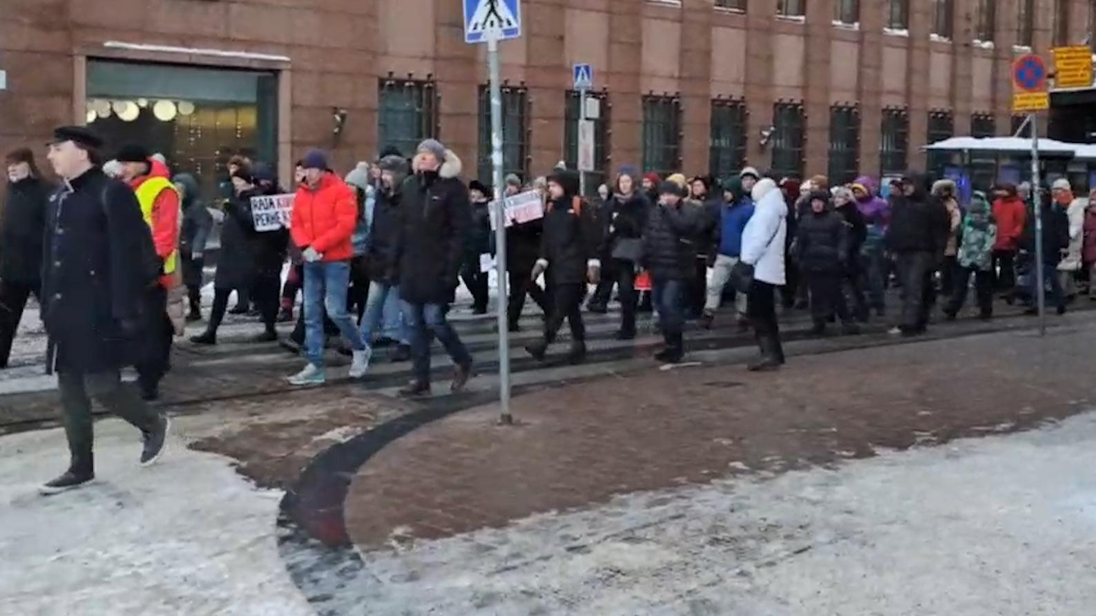 В Хельсинки прошла акция против закрытия границ с Россией