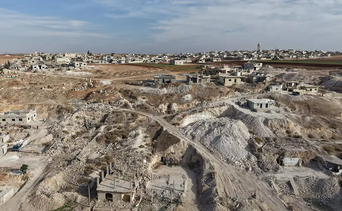 Khalil Ashawi / Reuters