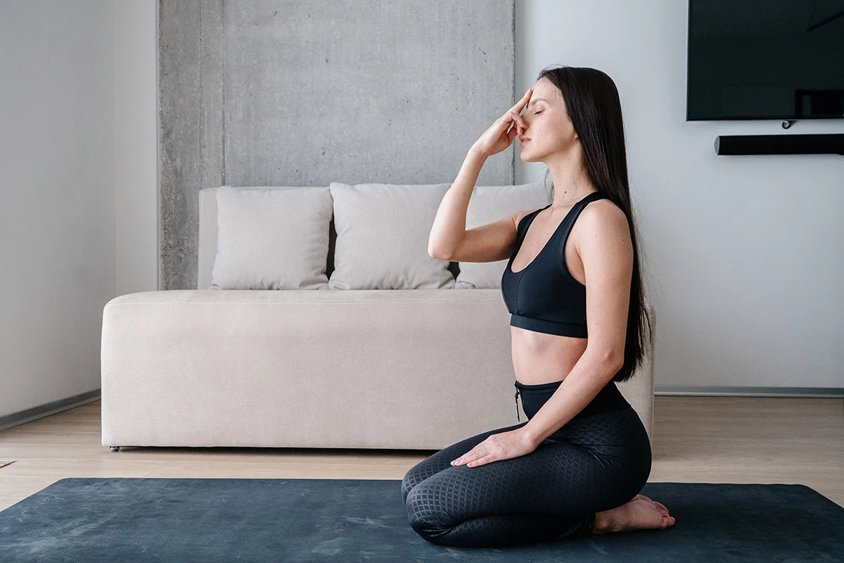 Одна из ключевых стратегий — не пытаться любой ценой «задушить» приступ, а позволить ему пройти