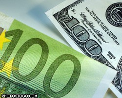 Доллар обновил трехмесячный максимум по отношению к евро