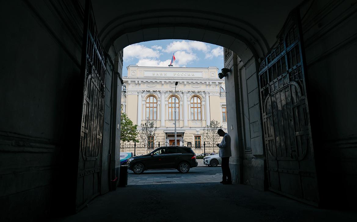 Банк России впервые за семь месяцев повысил ключевую ставку