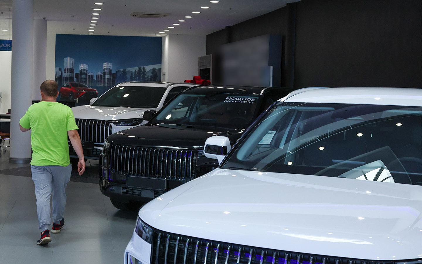 В России стали массово закрываться автодилеры. Причины