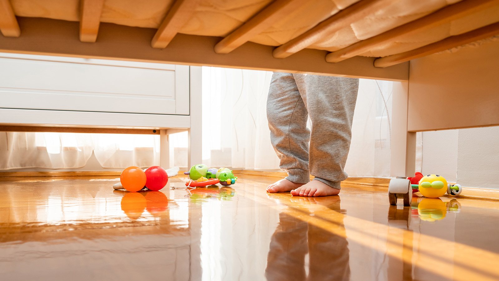 В Турции двухлетняя девочка погибла, застряв головой в кровати