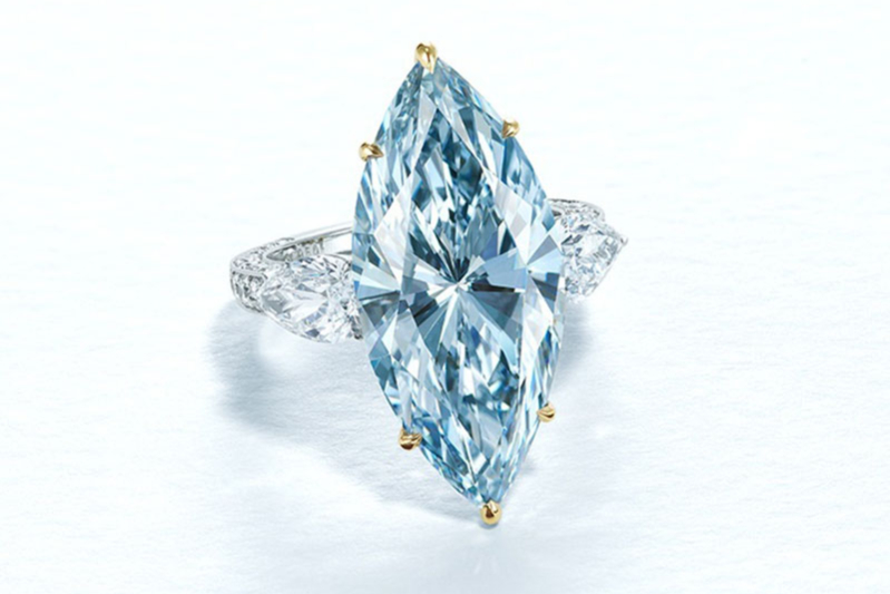 Кольцо с бриллиантом оттенка Fancy Intense Blue (12,11 карата)