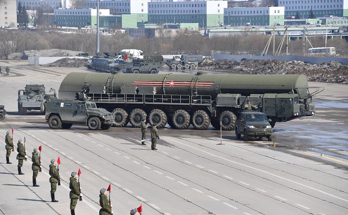 Госдеп призвал Китай и Россию не давать ИИ контроль над ядерным оружием