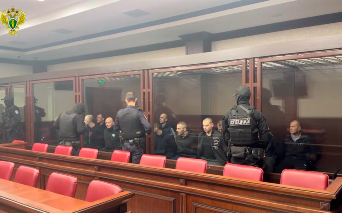 Суд приговорил 18 участников батальона «Айдар» к срокам до 21 года