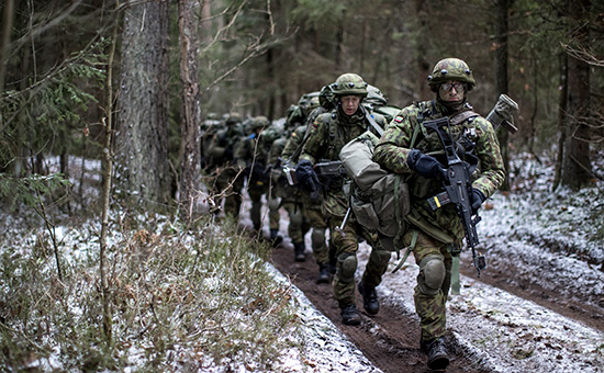 Солдаты стран НАТО во&nbsp;время учений
