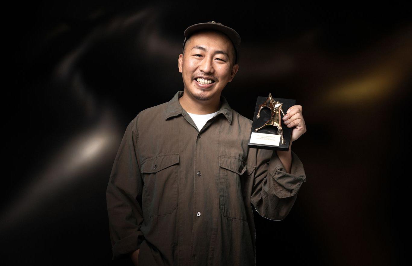 Сё Миякэ с главной наградой фестиваля