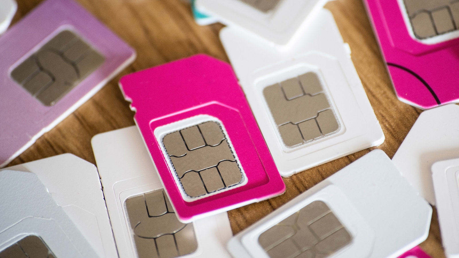 В России на 56 человек завели более миллиона номеров