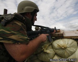 Южноосетинские военные взорвали грузинскую бронемашину