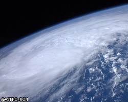 Астронавту удалось заснять тропический шторм из космоса. ФОТО