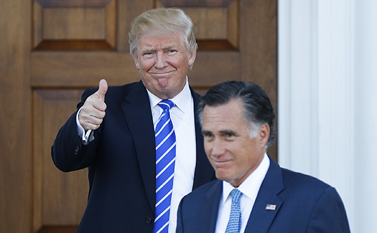 Избранный президент США Дональд Трамп&nbsp;и&nbsp;вероятный кандидат на пост госсекретаря США Митт Ромни. 19 ноября 2016 года


