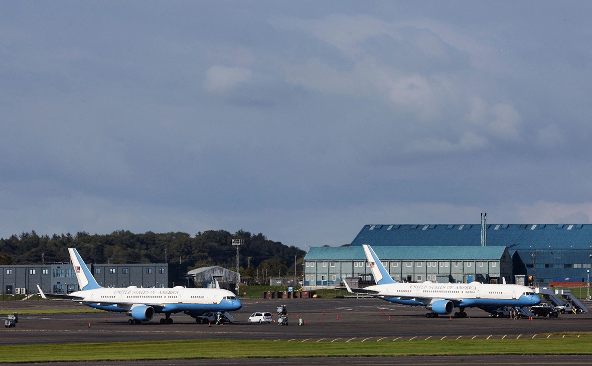 Russell Cheyne / Reuters