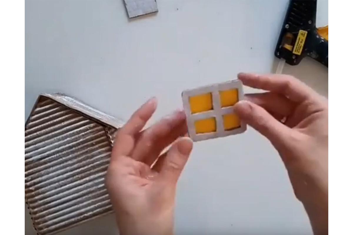 Как сделать новогодний домик из картона