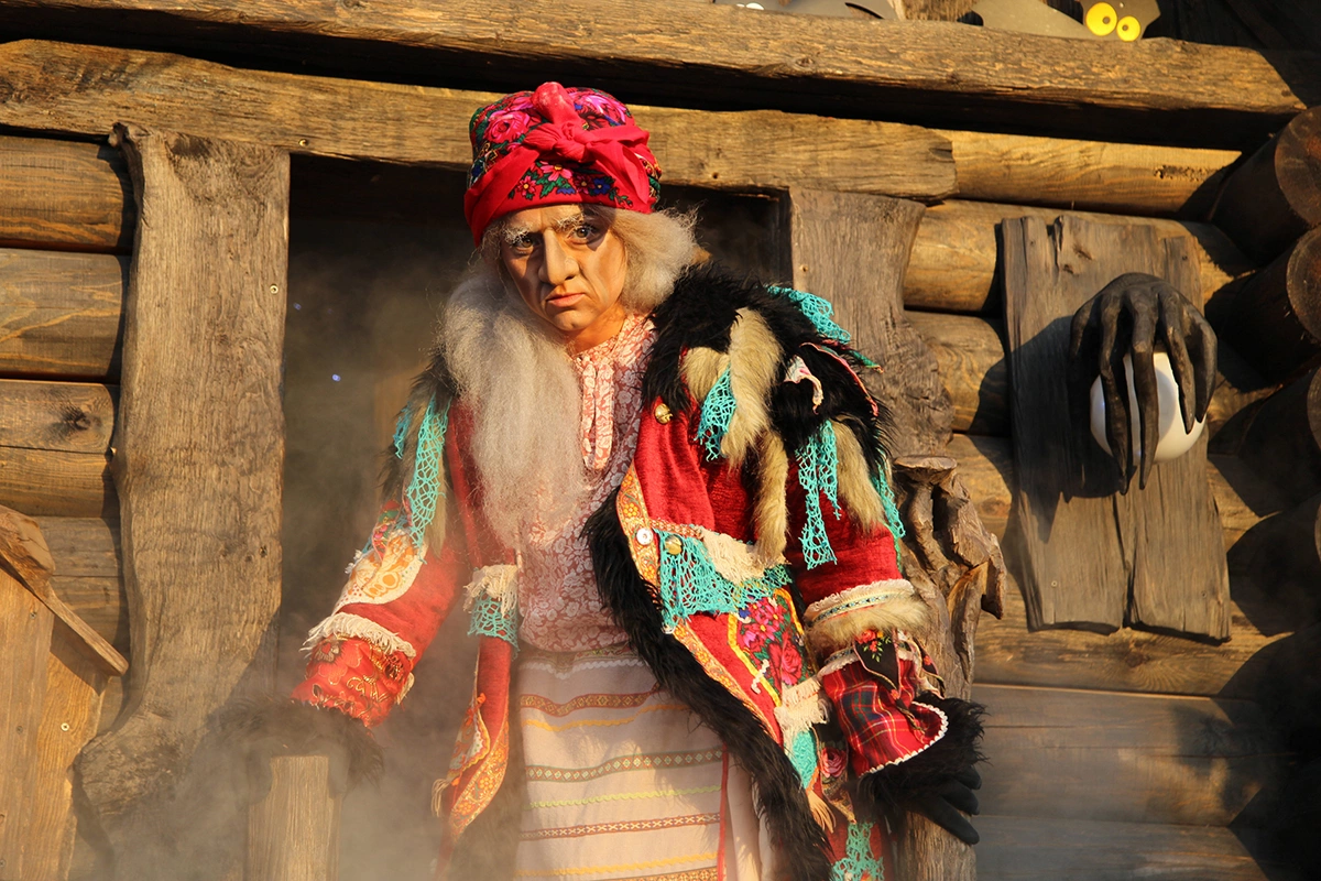 Костюмы Бабы-яги и Кикиморы для сказочной вечеринки