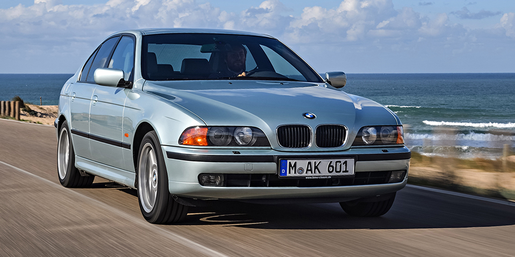 BMW 540i
Один из своих любимых автомобилей Михаил купил в Штатах в 1999 году. &laquo;Пятеркой&raquo; в кузове E39 певец владел вплоть до 2007 года.