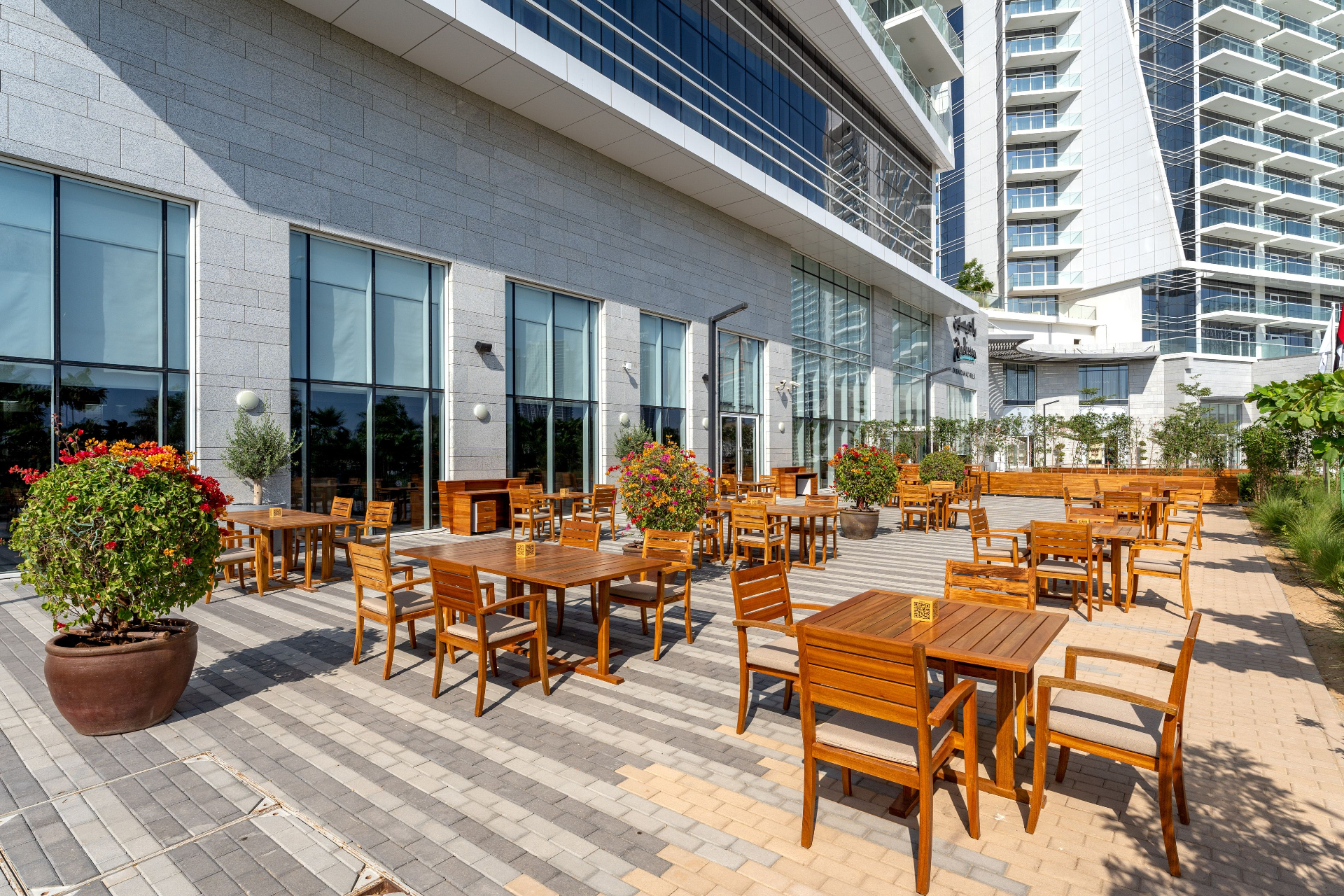 В Дубай за гольфом: отель Radisson Dubai DAMAC Hills