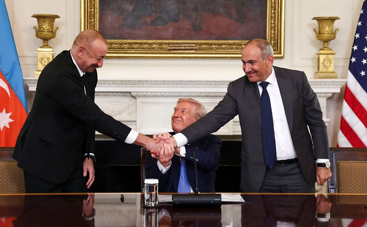 Kevin Lamarque / Reuters