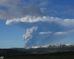 Облако пепла от исландского вулкана уменьшилось вдвое