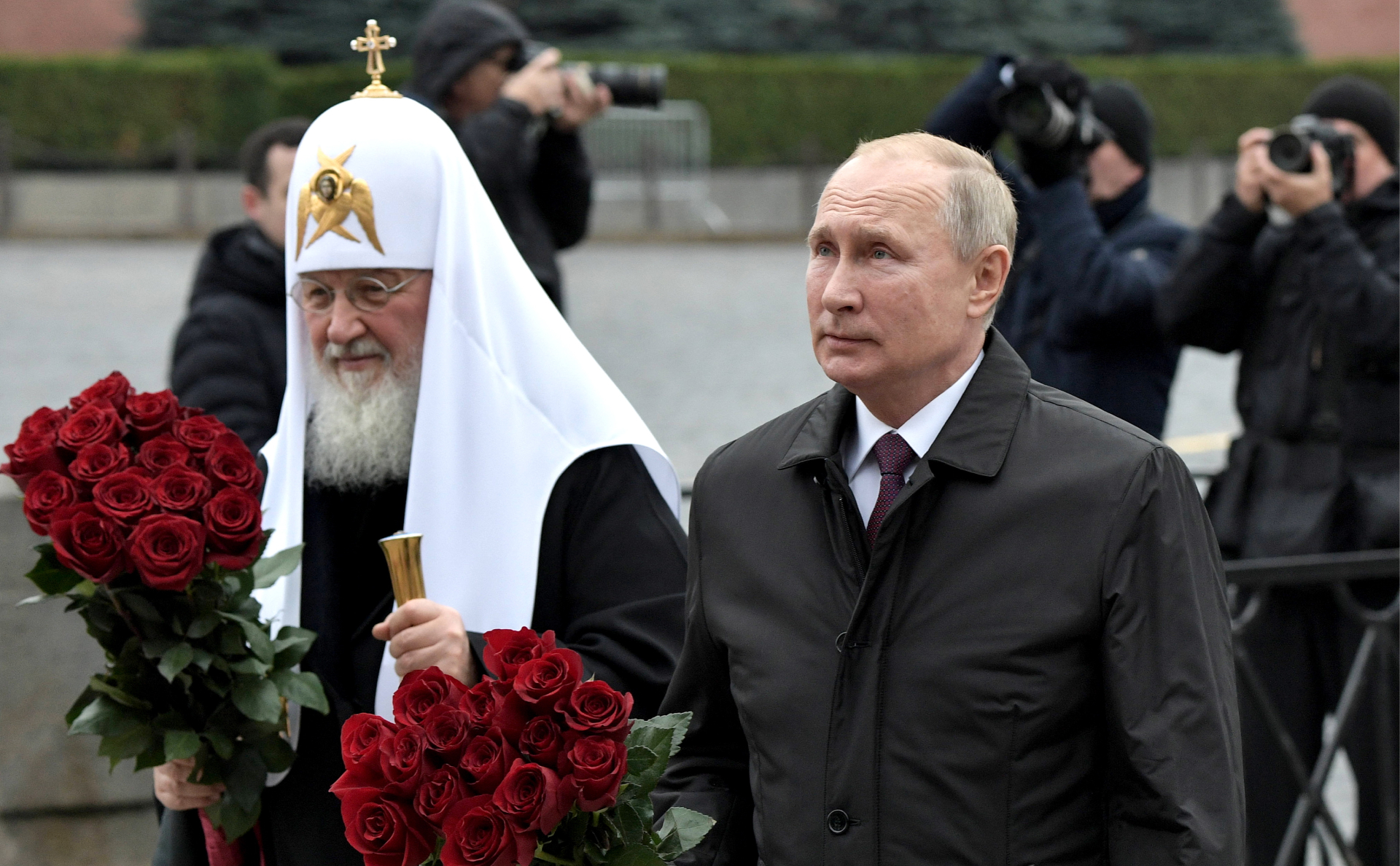Патриарх Московский и всея Руси Кирилл и президент России Владимир Путин (слева направо)
