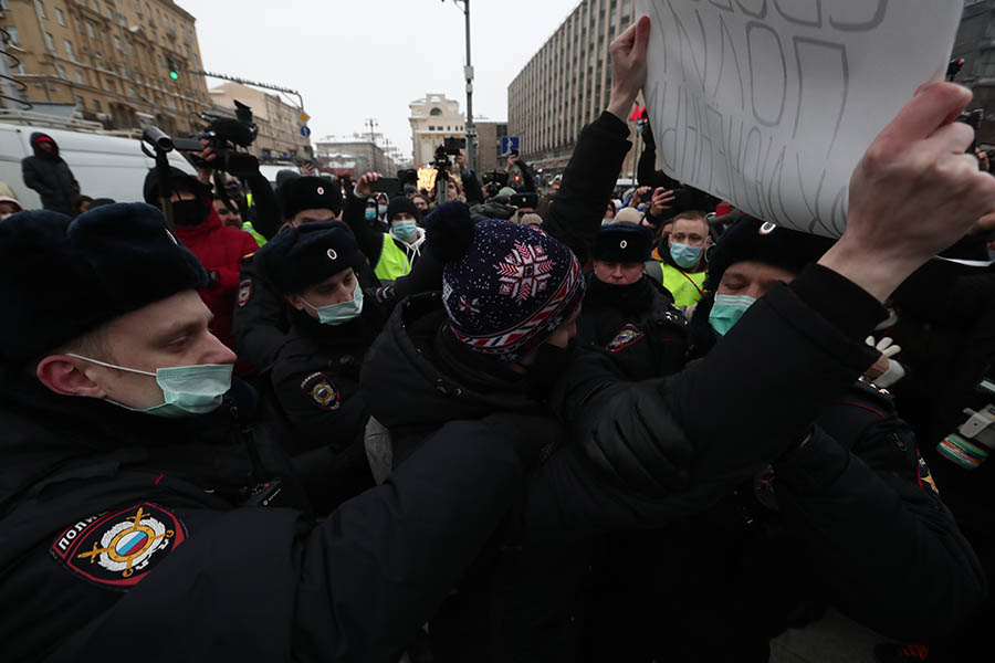 Митинги в москве после смерти навального. Протесты за освобождение Навального Москва. Митинг в РФ Навальный. Митинги за Навального начались.