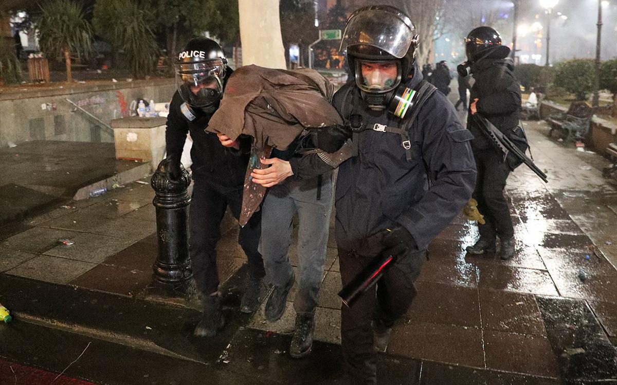 В Грузии освободили всех задержанных на протестах по административке