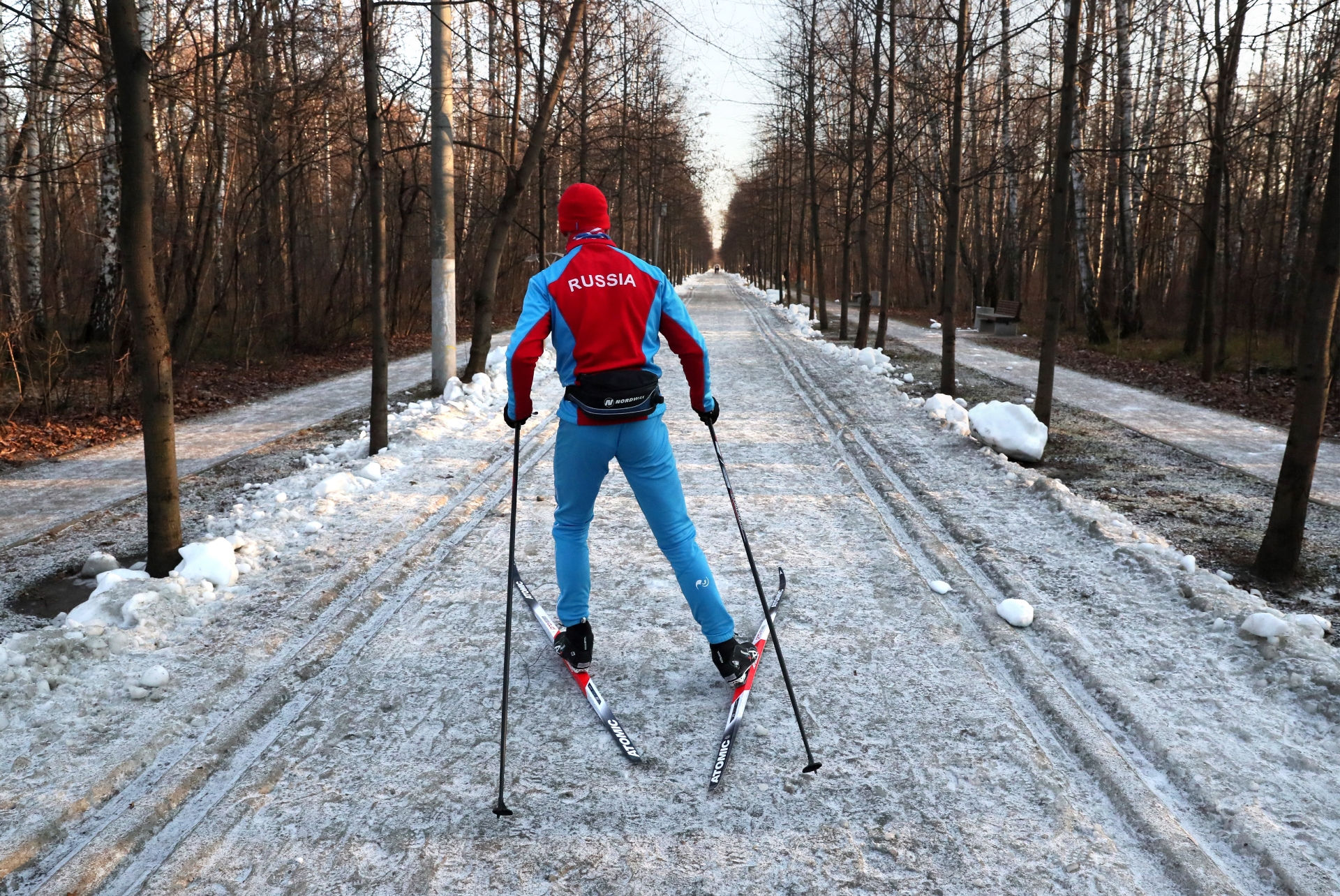 Лыжник в парке &laquo;Сокольники&raquo;