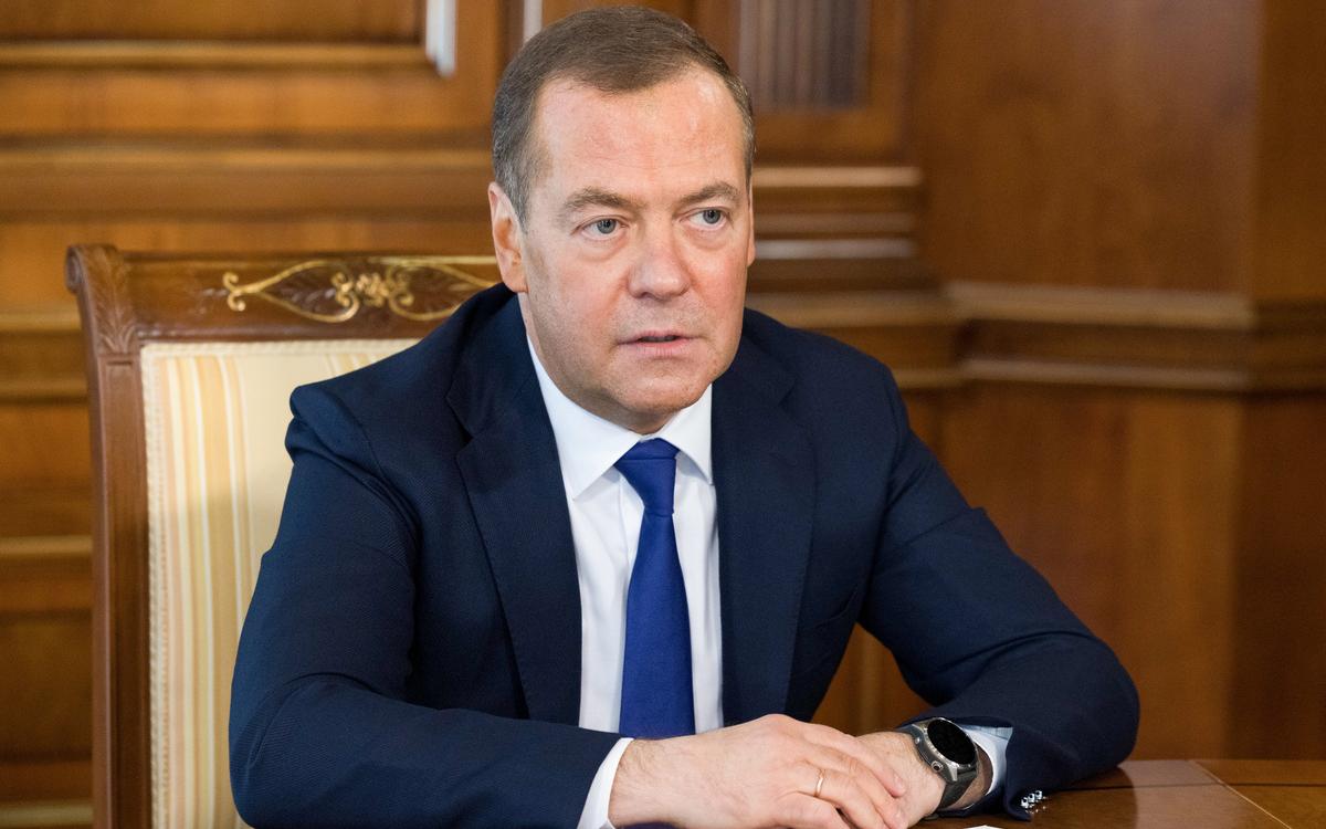 Медведев не увидел проблем в возможном переходе российского спорта в Азию