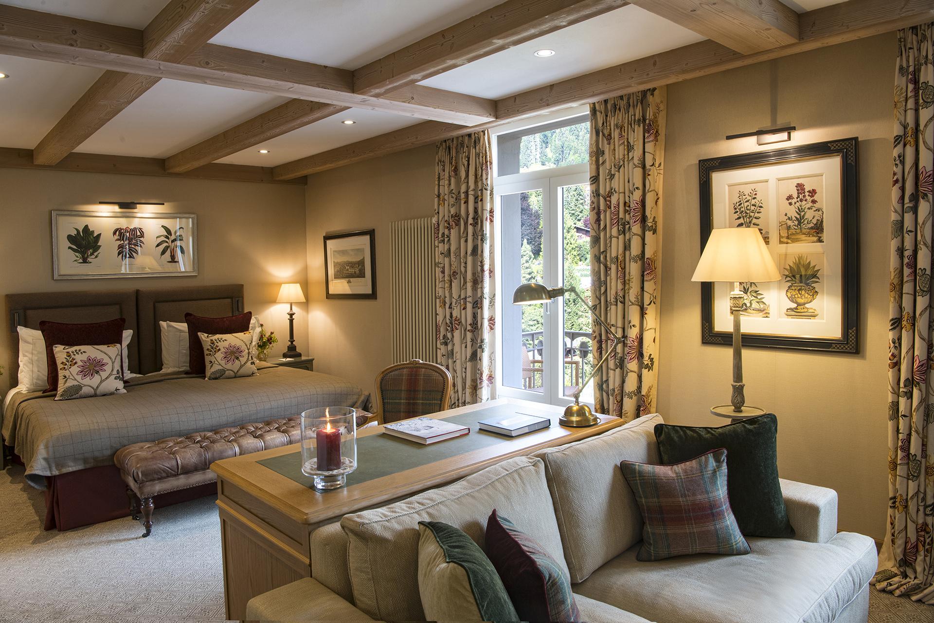 Номер в отеле Gstaad Palace, вошедшим в The Gold List 2025 журнала Condé Nast Traveller