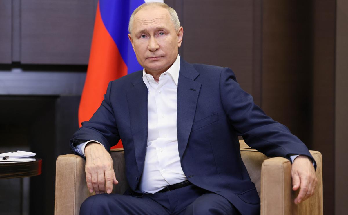 Путин назвал условие для сохранения населяющих Россию этносов