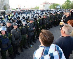 Полицейские, прятавшие свои жетоны во время разгона "Марша миллионов", наказаны