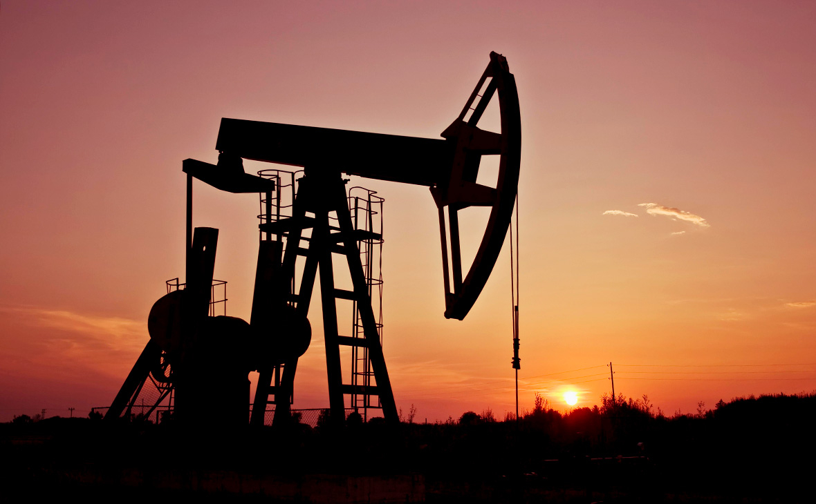 Цена нефти впервые в истории упала ниже нуля. Что важно знать — РБК
