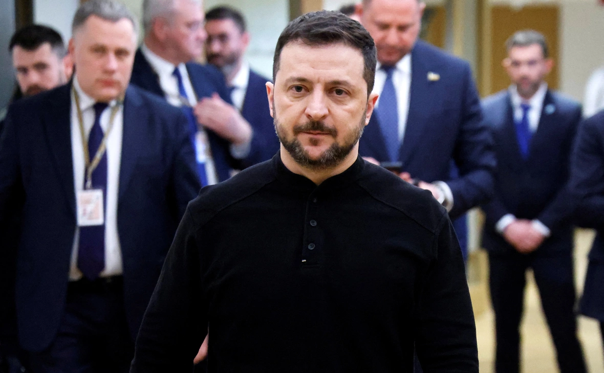 Ludovic Marin / Reuters