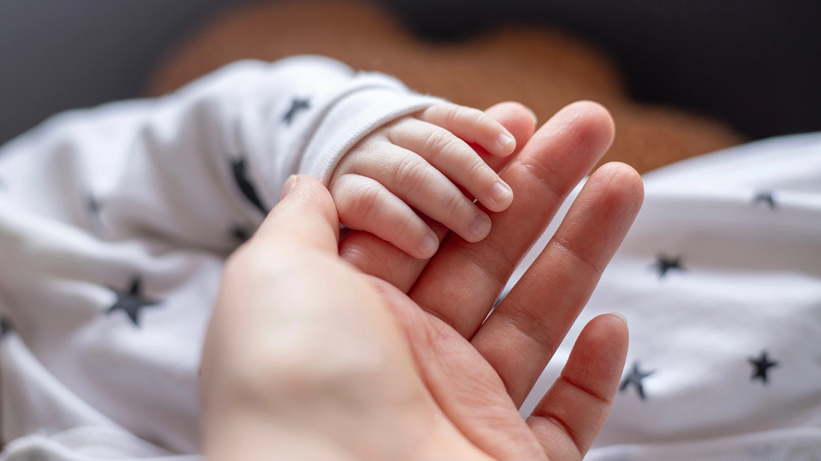 В США женщина родила чужого ребенка. Как это возможно