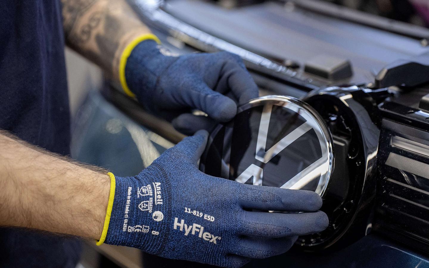 Volkswagen может заморозить зарплату тысячам сотрудников до 2030 года