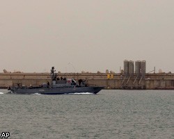 Израильский военный корабль обстрелял гуманитарные суда