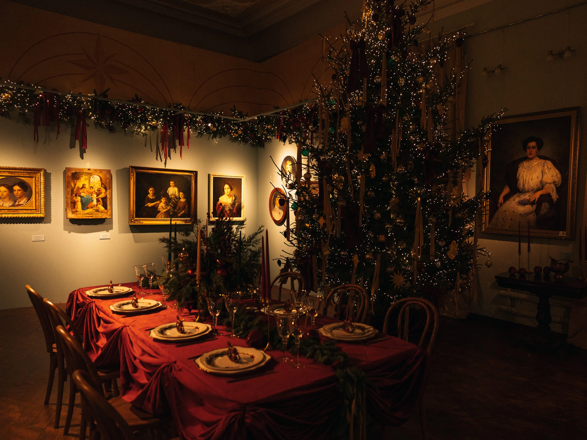 Палех — один из древнейших центров иконописи и лаковой миниатюры в России