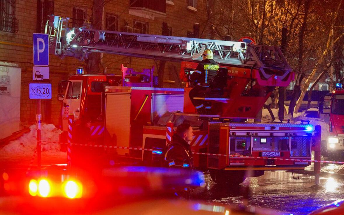 В Москве после пожара на Пресненском Валу госпитализировали двух человек