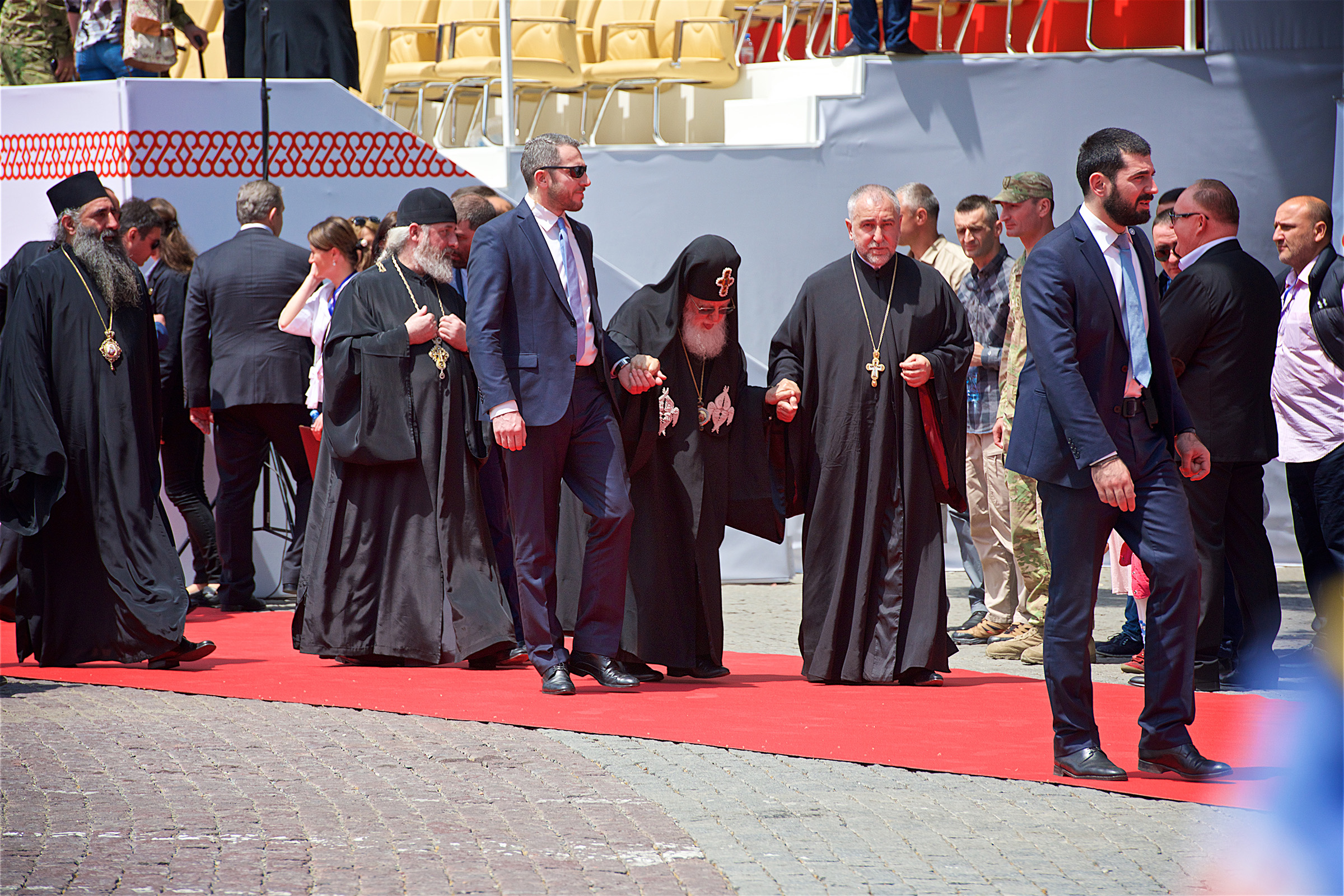 Илия II на площади Свободы в Тбилиси в День независимости Грузии. 2017 год. 